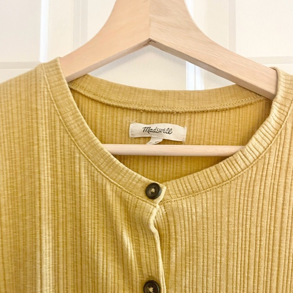 Madewell Womens Ribbed Button Front Top Mustard Yellow Short Sleeve Size Small - Picture 3 of 4